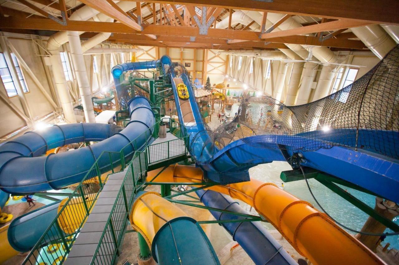 Great Wolf Lodge Scotrun Exterior photo
